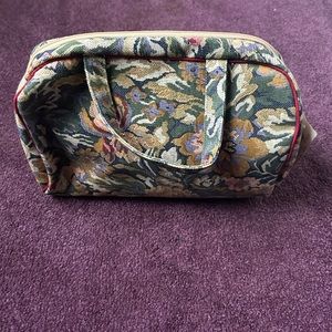 Rare vintage floral tapestry travel/make up bag. Made in USA. New with tags.1997